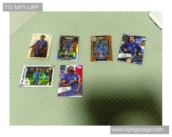 金属质感演绎绿茵激情足球球星卡收藏魅力解析